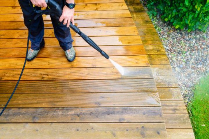 Deck and Patio Cleaning Company near me in Belknap County 01
